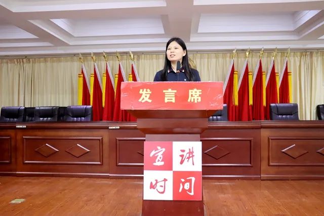 威客电竞勘测院公司员工邓秀梅积极参加市级百姓巡回宣讲活动
