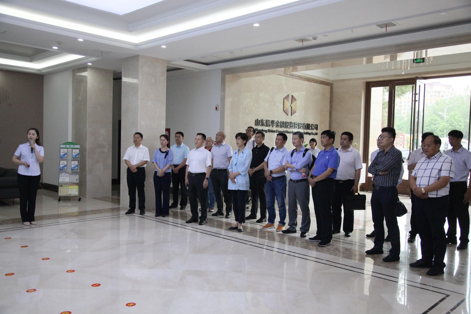 北京国联拍公司来滕签约活动在威客电竞举行