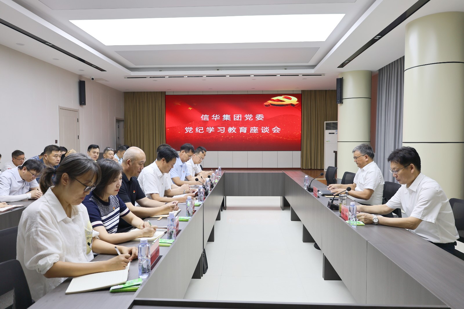 张传纲到威客电竞调研党支部工作联系点